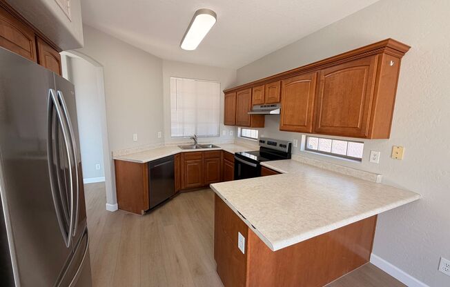 Fantastic 3Bdm 2.5Ba Avondale Home with ⭐New Floors and New Paint⭐