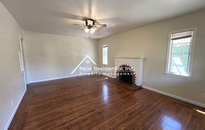 Charming Land Park 2bd/1ba Duplex-Must See!