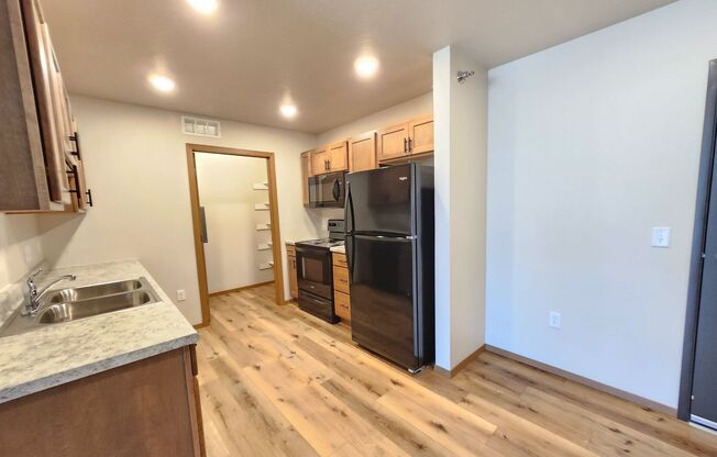 1 bed, 1 bath, 756 sqft, $1,025, Unit 102