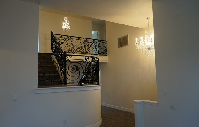 Gorgeous Remodeled Home for Lease in Steamboat Landing - 13617 SE 36th St