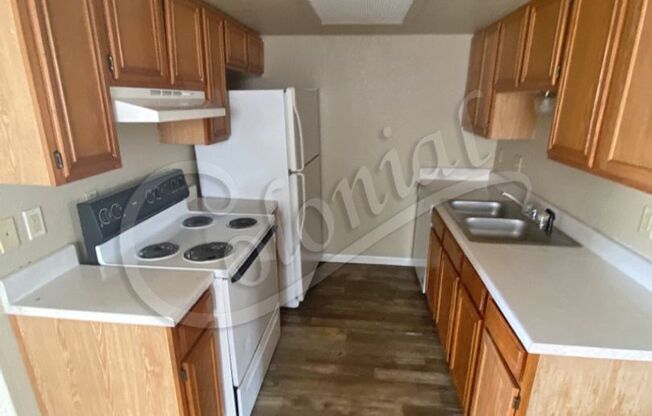 2 beds, 1.5 baths, 1,041 sqft, $745