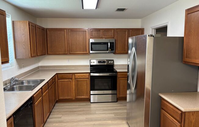 803 Moss Glen