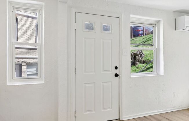 1 bed, 1 bath, 575 sqft, $995, Unit 124