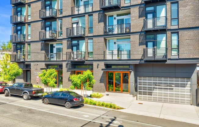 Studio, 1 bath, 288 sqft, $1,395, Unit 104