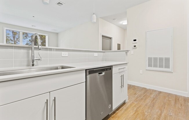 2 beds, 2 baths, 990 sqft, $3,150, Unit 301