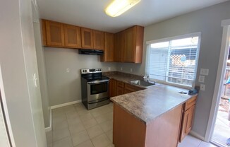 $500 off Rent - Move in Special! Updated 3 Bedroom Townhome Near River Access