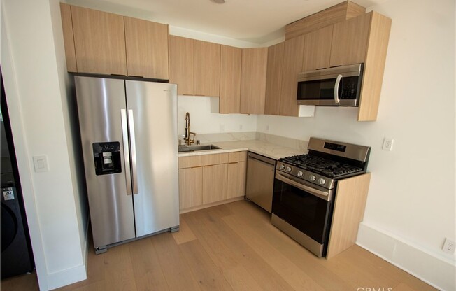 1 bed, , 400 sqft, $2,500