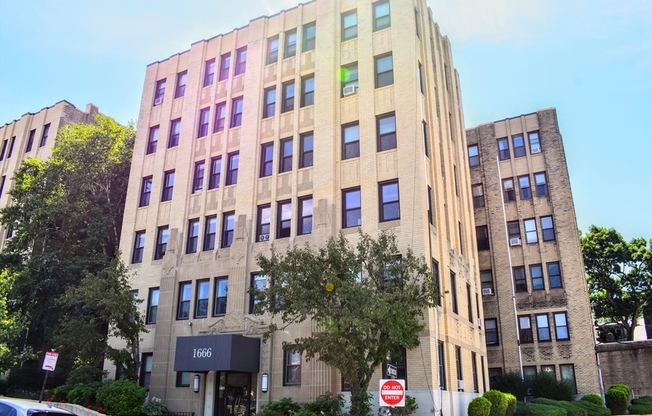 1666 Commonwealth Ave