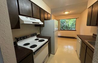 2 beds, 1 bath, $1,025, Unit #14