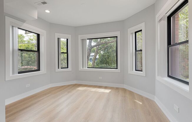 3 beds, 2 baths, 894 sqft, $2,750, Unit 1548-2A