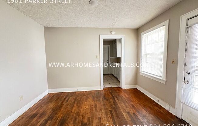 1901 PARKER ST