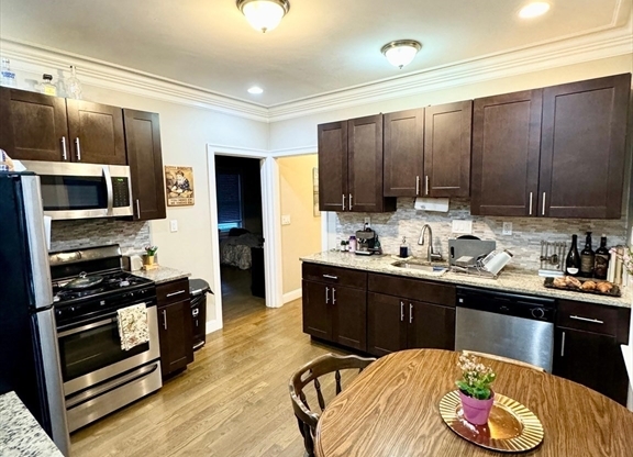 25 Hecla St.