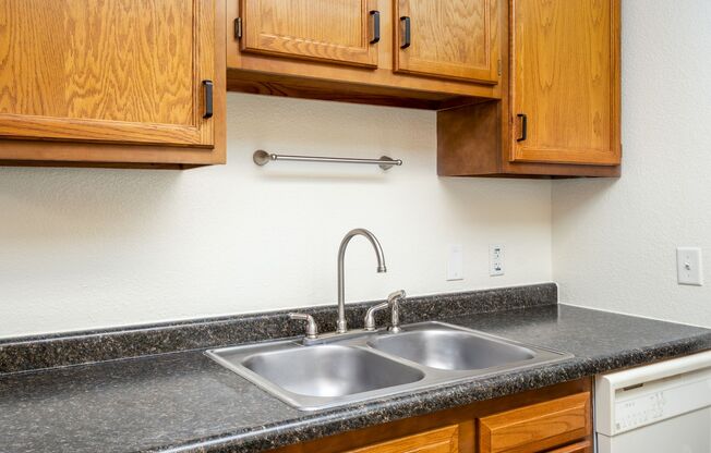 1 bed, 1 bath, 708 sqft, $1,235, Unit 820-204