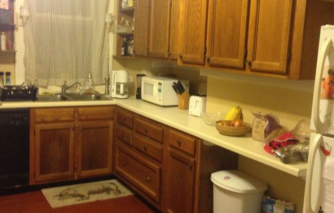 Spacious 3-Bedroom House Near Pitt & CMU – Steps from Forbes Ave!