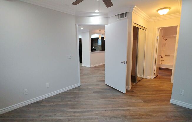 2 beds, 2 baths, 950 sqft, $2,850, Unit 320