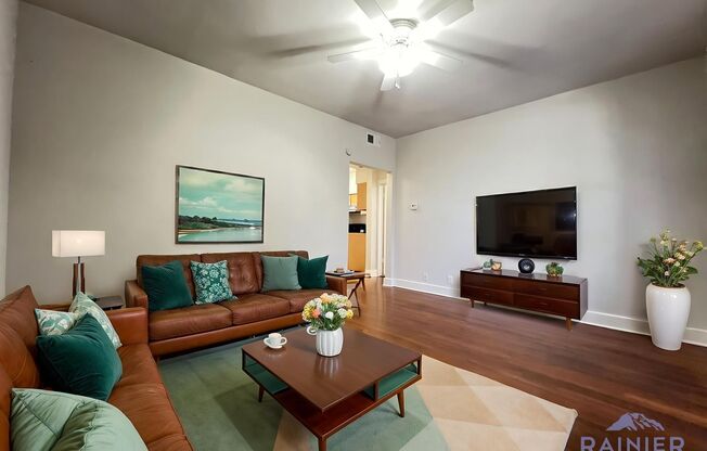 1 bed, 1 bath, 650 sqft, $1,229, Unit BOU-119