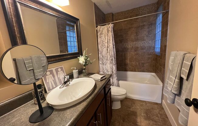 2 beds, 2 baths, 1,250 sqft, $1,695, Unit Unit 304 B1250