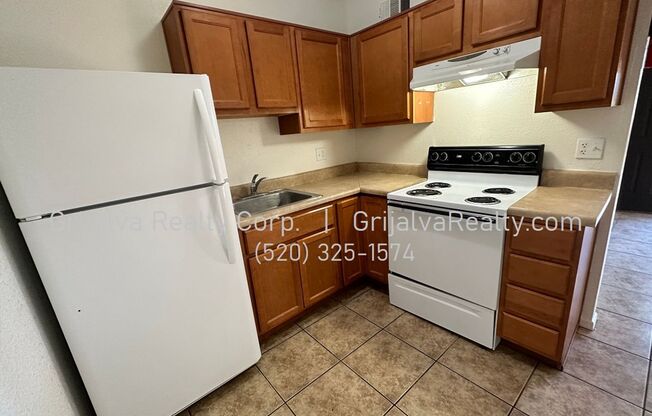 2 beds, 1 bath, 800 sqft, $995, Unit D