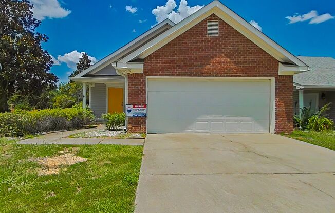 Three bedroom home in Martinez!