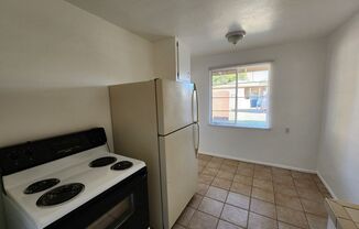 2 beds, 1 bath, $1,795, Unit # 1/2