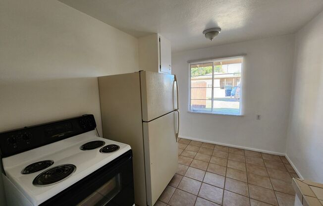 Fantastic 2 bed 1 bath right near ASU!