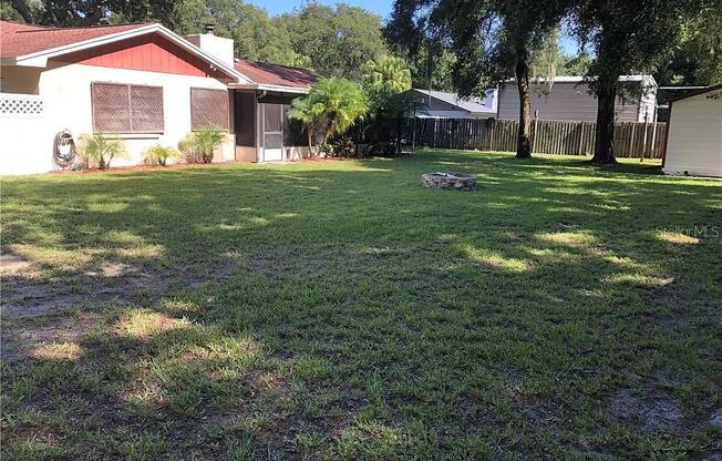 8624 DEE CIR