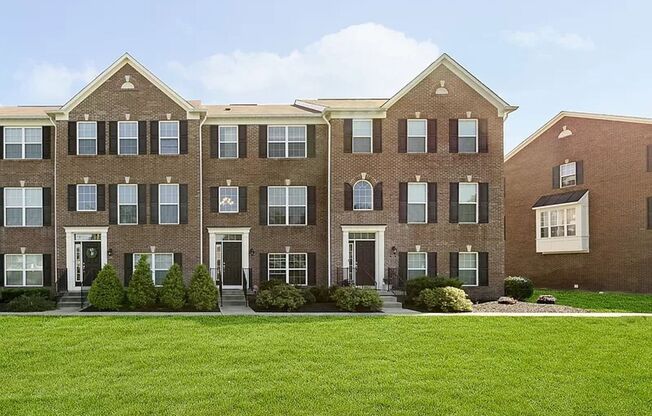 Stunning Townhome in Prime Location! Available NOW!