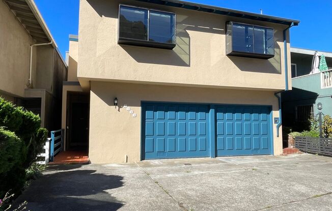 Beautiful Golden Gate Heights 5 Bed/3.5 Bath Home w/Amazing Views