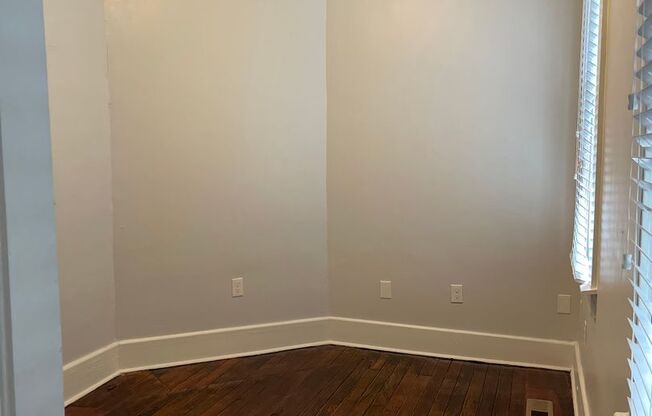 Newly Renovated Tri-Plex Near Forsyth