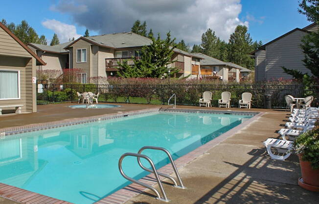 Pioneer Ridge Oregon City Apartments - Seasonal Pool