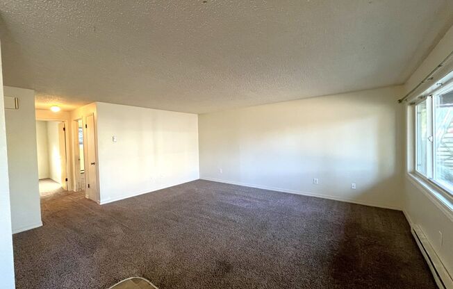 2 beds, 1 bath, $1,800, Unit #2