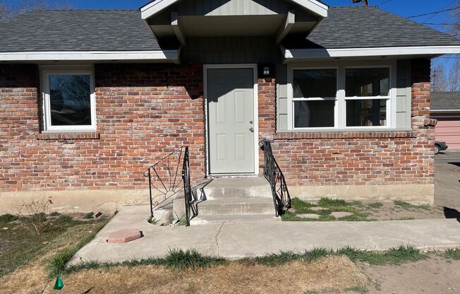 2 beds, 1 bath, $1,400