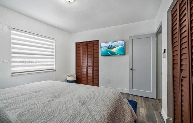 2 beds, 1 bath, $3,500, Unit # MIAMI