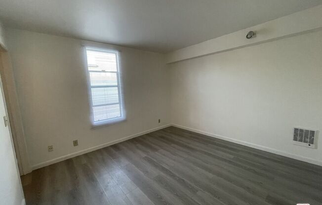 1 bed, 1 bath, 800 sqft, $2,195, Unit 301