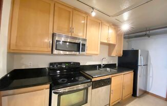 2 beds, 1 bath, $1,890, Unit 3