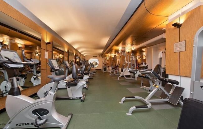 Studio, 1 bath, $3,400, Unit 14F