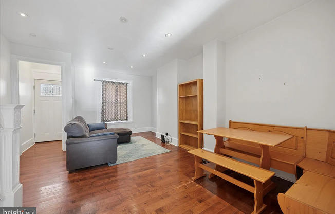 Modern 3-Bedroom Rowhome with Backyard Patio in Point Breeze — Accepting ALL PHA voucher holders