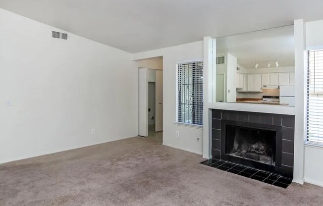 2 beds, 1 bath, 984 sqft, $1,675, Unit 135