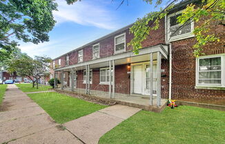1835 LA SALLE PL