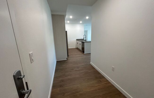 2 beds, 2 baths, 902 sqft, $3,070, Unit 2110-302