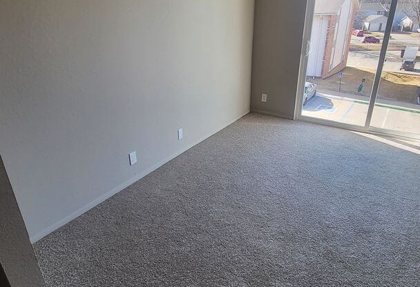 1 bed, 1 bath, 850 sqft, $1,050, Unit 6-610