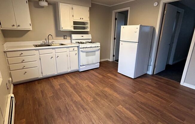 1 bed, 1 bath, $725, Unit Apartment 24