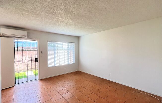 1501 E South