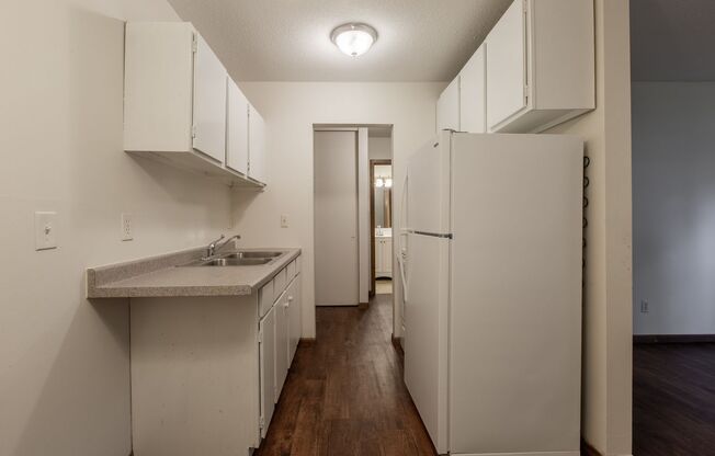 Studio, 1 bath, 300 sqft, $859, Unit 305