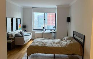235 W 48th St