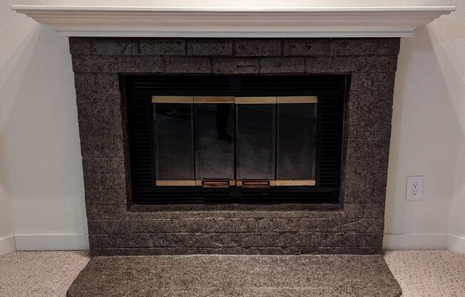 2 beds, 1 bath, 830 sqft, $2,000, Unit F301