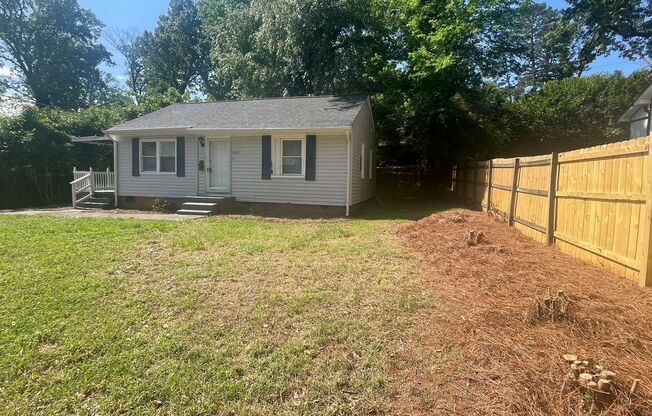 Come take a look at this cozy 3 Bedroom 1 Bath Home. It's Located in Revolution Park Neighborhood