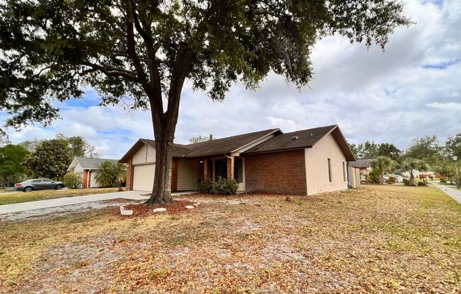 Available on August 8th! Cozy 3 Bed/2 Bath Home in the Heart of Orlando!!!