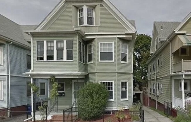 229 HIGHLAND AVE