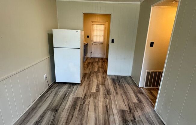 2 beds, 1 bath, 787 sqft, $750